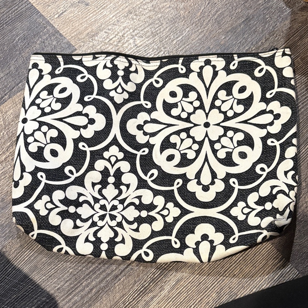 Thirty-One Black and White Floral Travel Bag